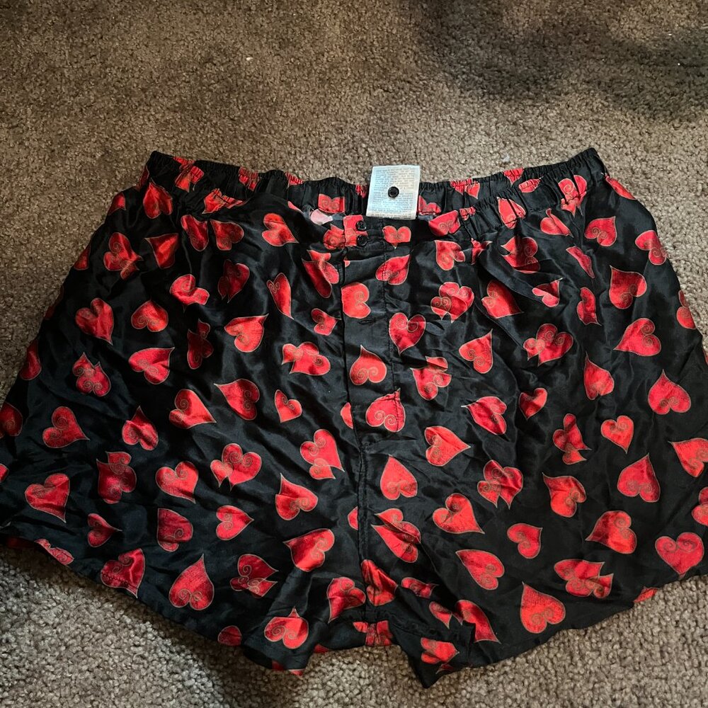 Tie Rack Silk Boxers Medium Black w. Red Hearts NWT